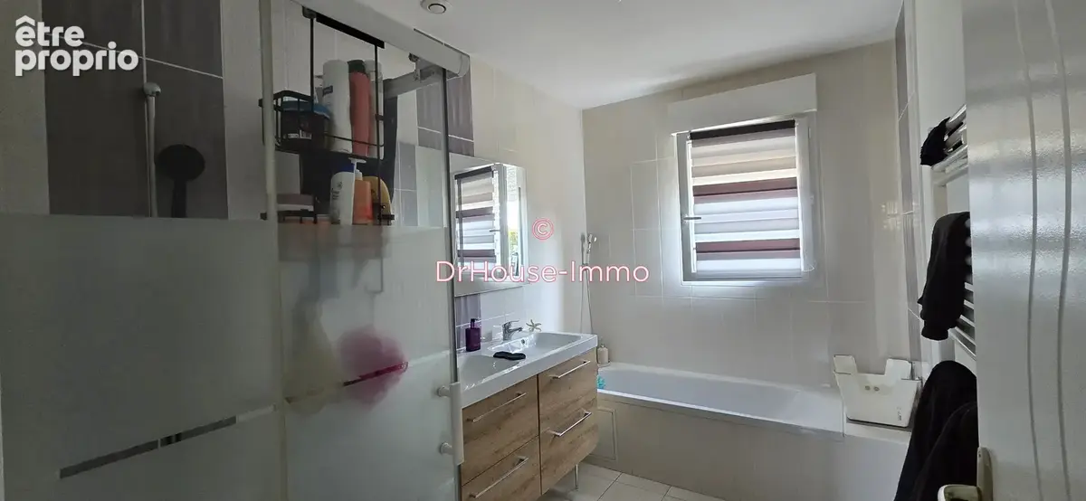 Maison 100 m² à Fleure  - photo 6