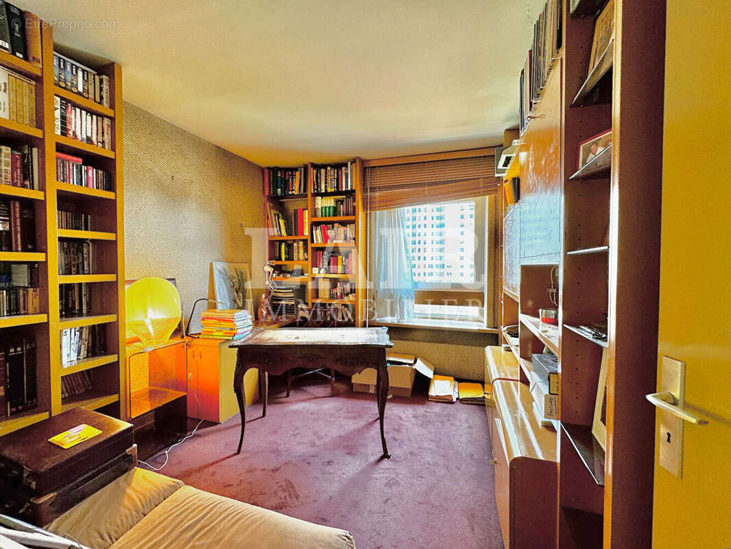 Appartement 85m² à vendre à Paris, 15e arr. quartier Beaugrenelle - Ref 13921 - photo 8