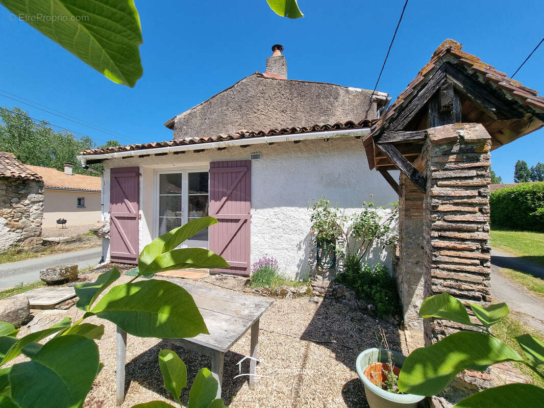 Maison à VASLES