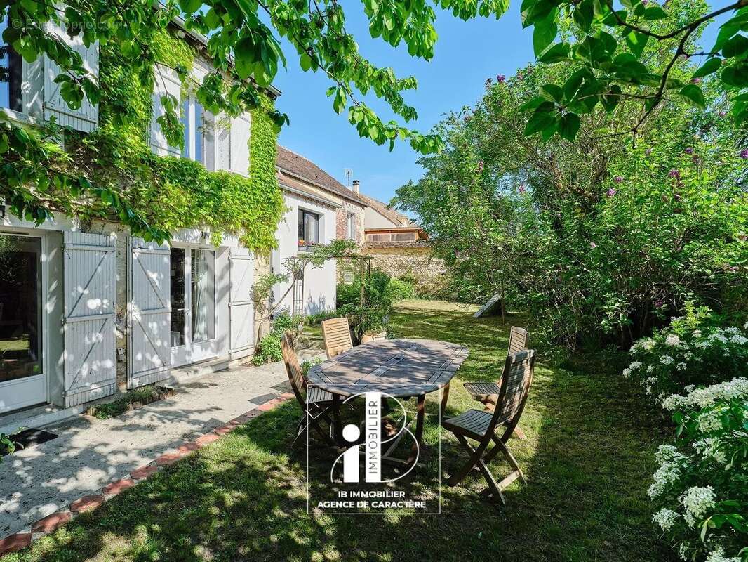 Maison à VULAINES-SUR-SEINE