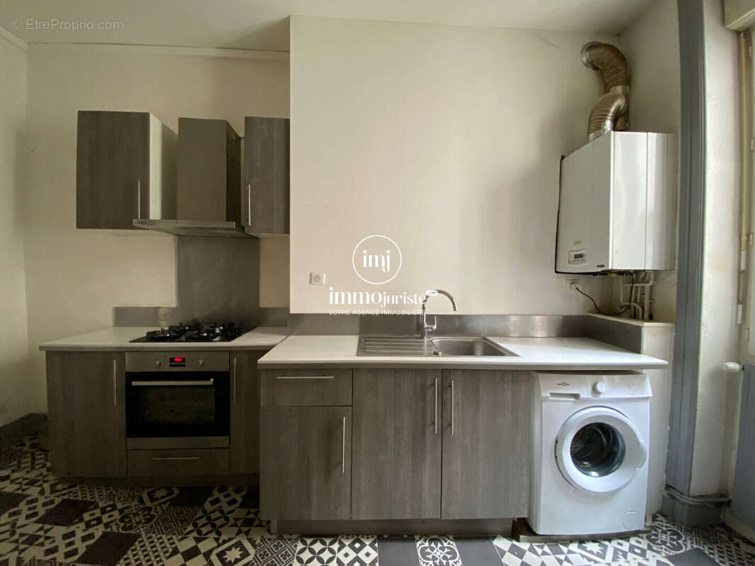 Appartement 328 m² à Limoges  - photo 5