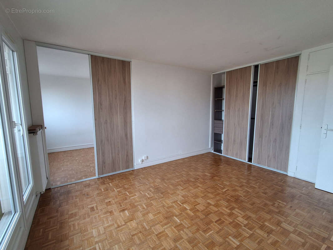 Appartement à SAINT-MAUR-DES-FOSSES