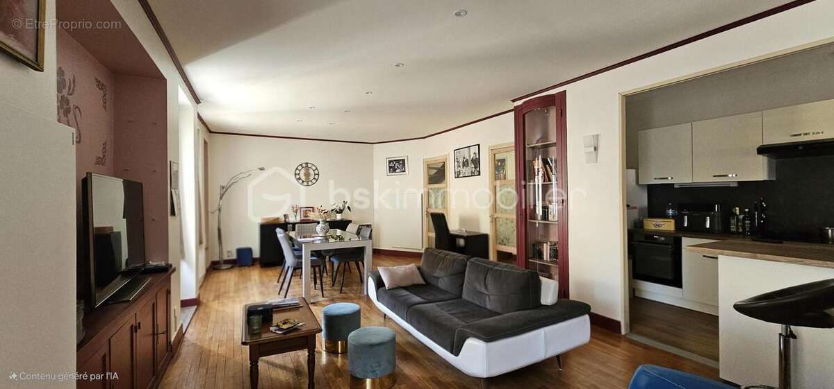 *** Maison de ville de 120 m² – 3 Chambres -  Centre historique de CUSSET avec garage*** - photo 4