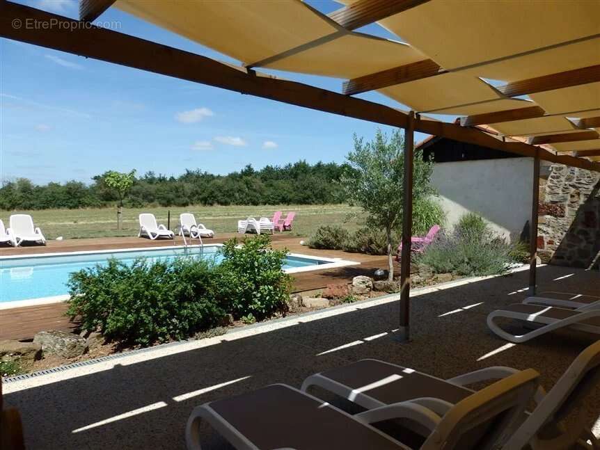 Maison à MONTMORILLON