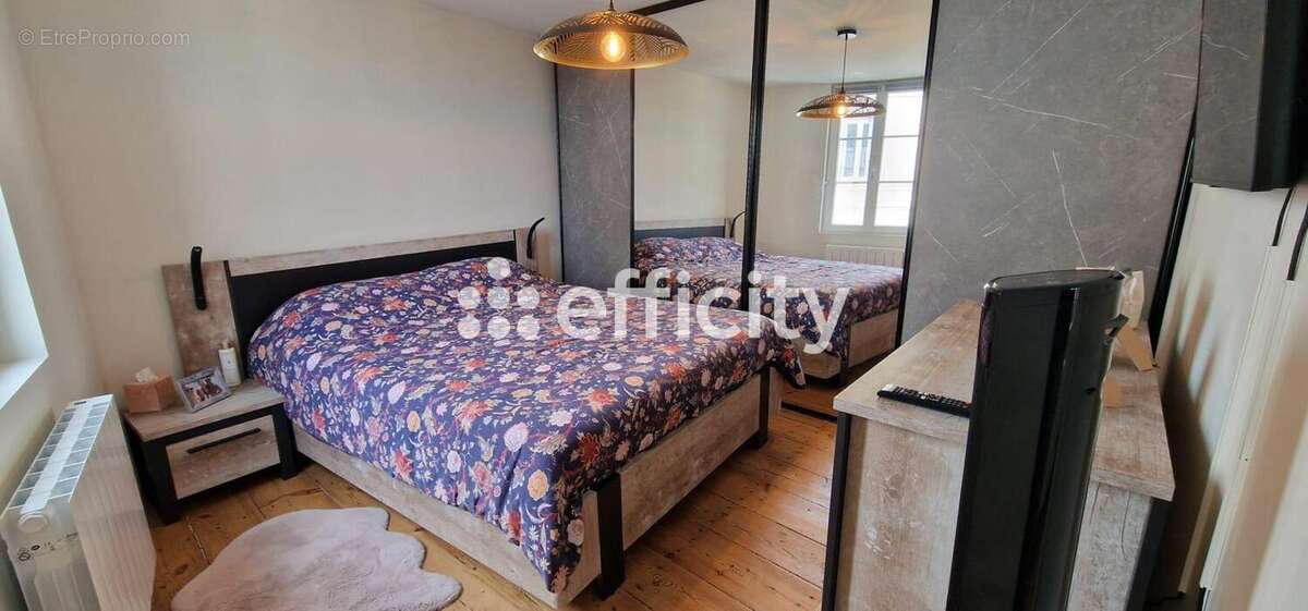 Maison à RUELLE-SUR-TOUVRE