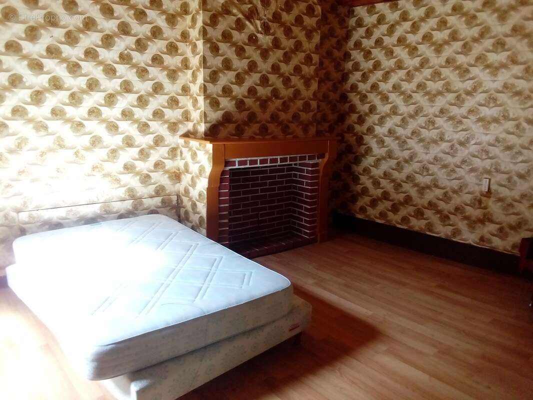 Maison à CHATEAU-CHINON(VILLE)