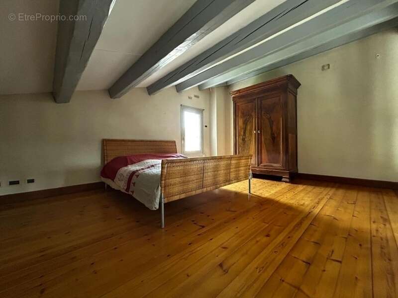 Maison de 7 piéces au coeur du village - photo 10
