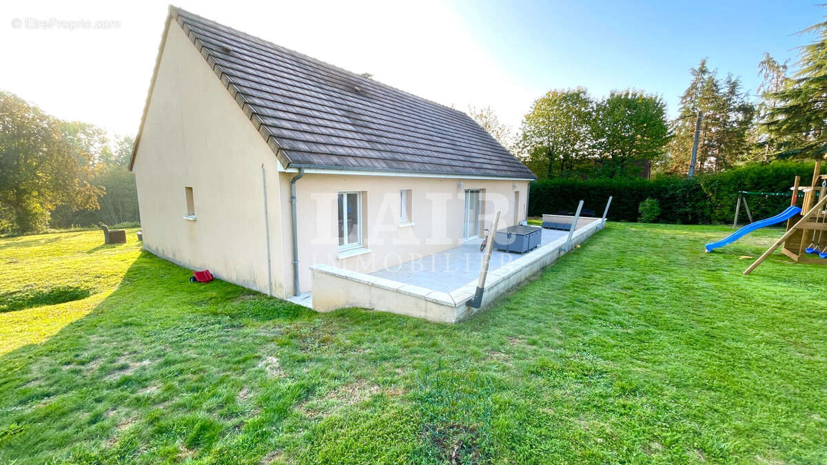 Maison à FRESNAY-SUR-SARTHE