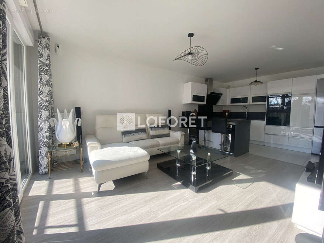 Appartement à VERNEUIL-SUR-SEINE