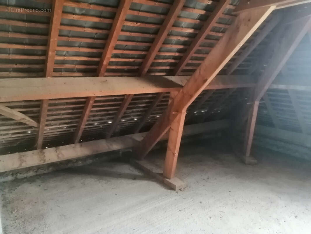 Maison à MAGNAC-LAVAL