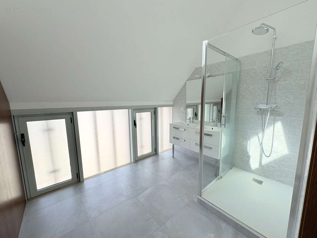 Appartement 78 m² à Orleans  - photo 8