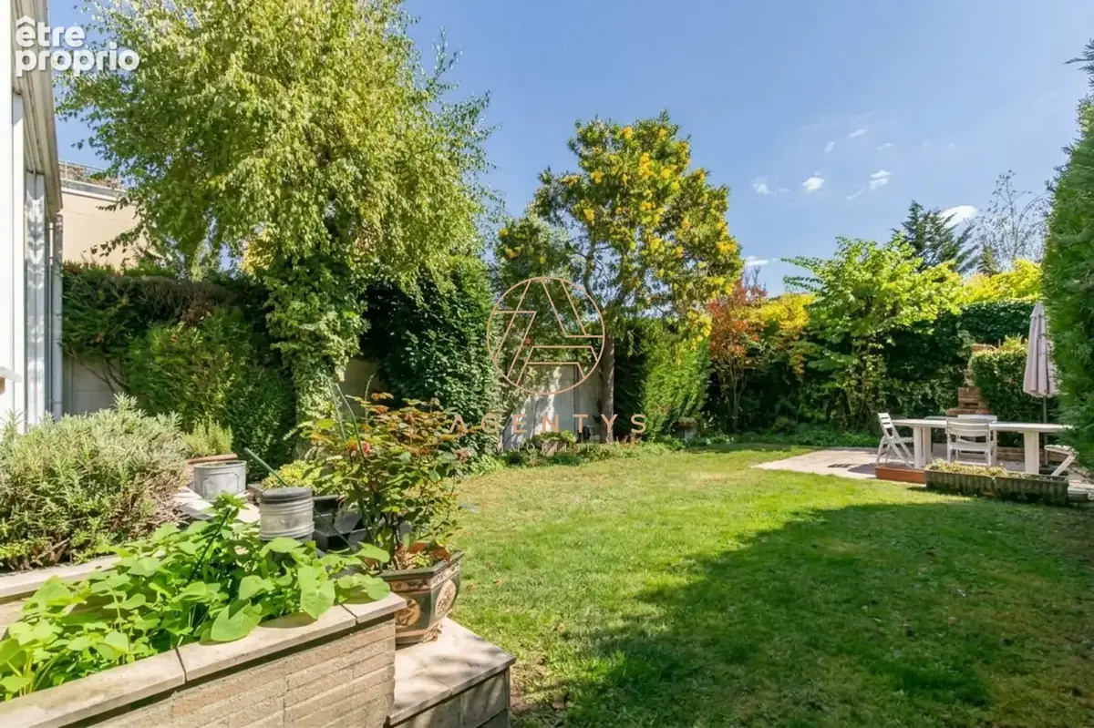 Maison 7 pièces 153 m² à vendre à Saint-Maur-Des-Fosses (94100) - photo 2