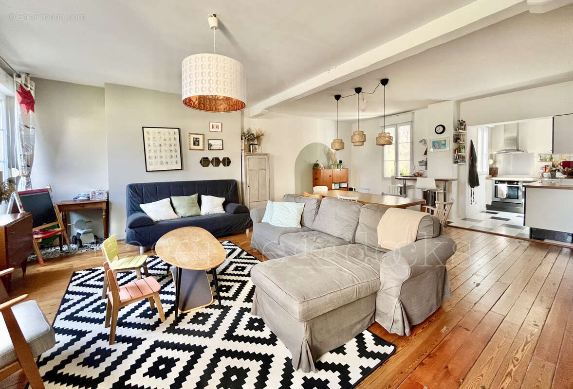 Appartement à BORDEAUX