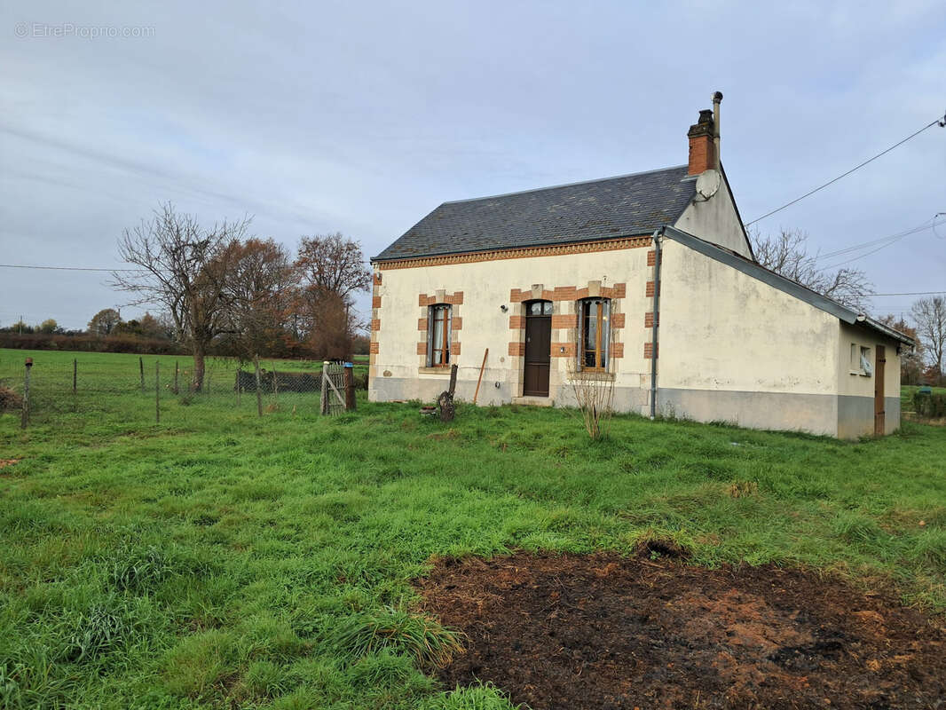 Maison à SURY-PRES-LERE