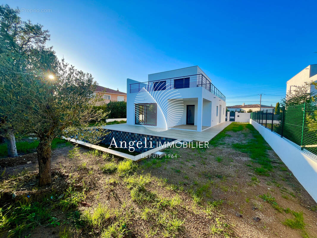 Maison à FREJUS