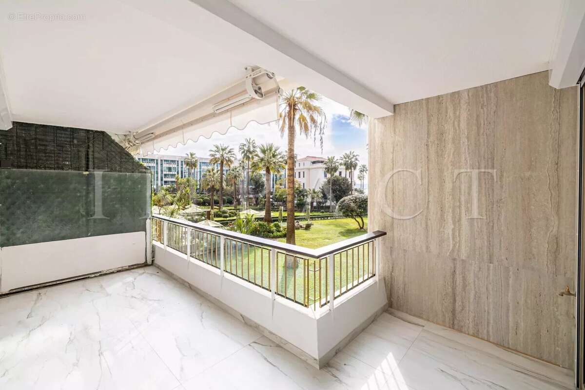 Appartement à CANNES