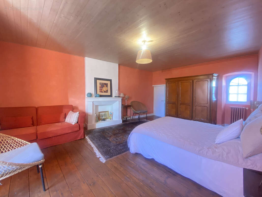 Maison à TALMONT-SAINT-HILAIRE