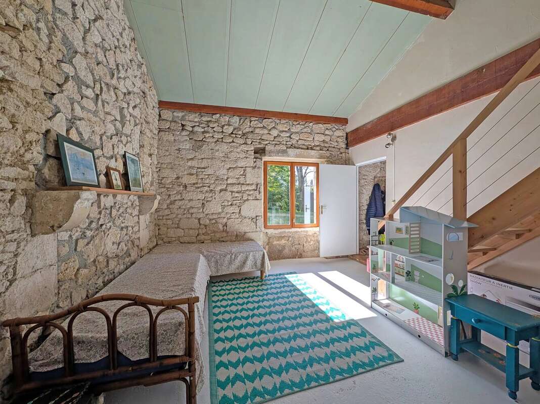 Maison à MONBAHUS