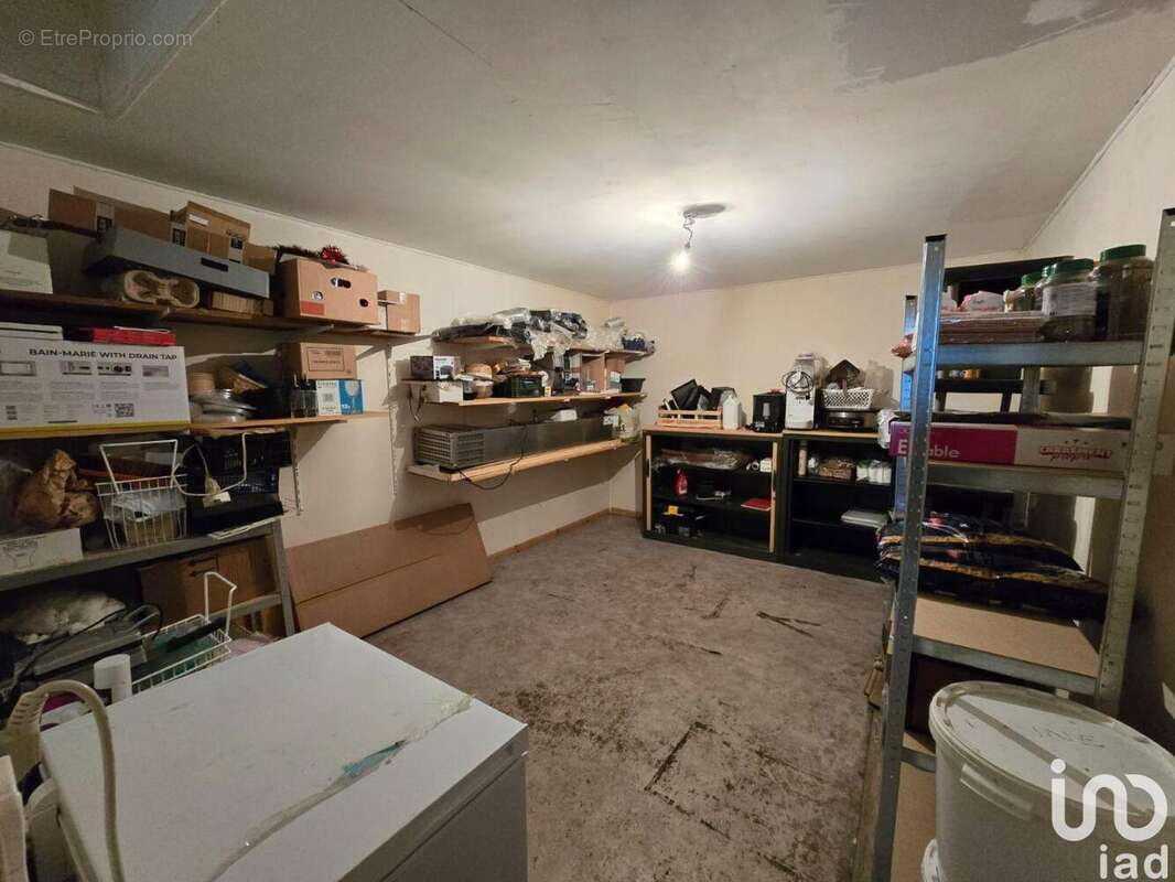 Photo 7 - Commerce à ROCHEFORT