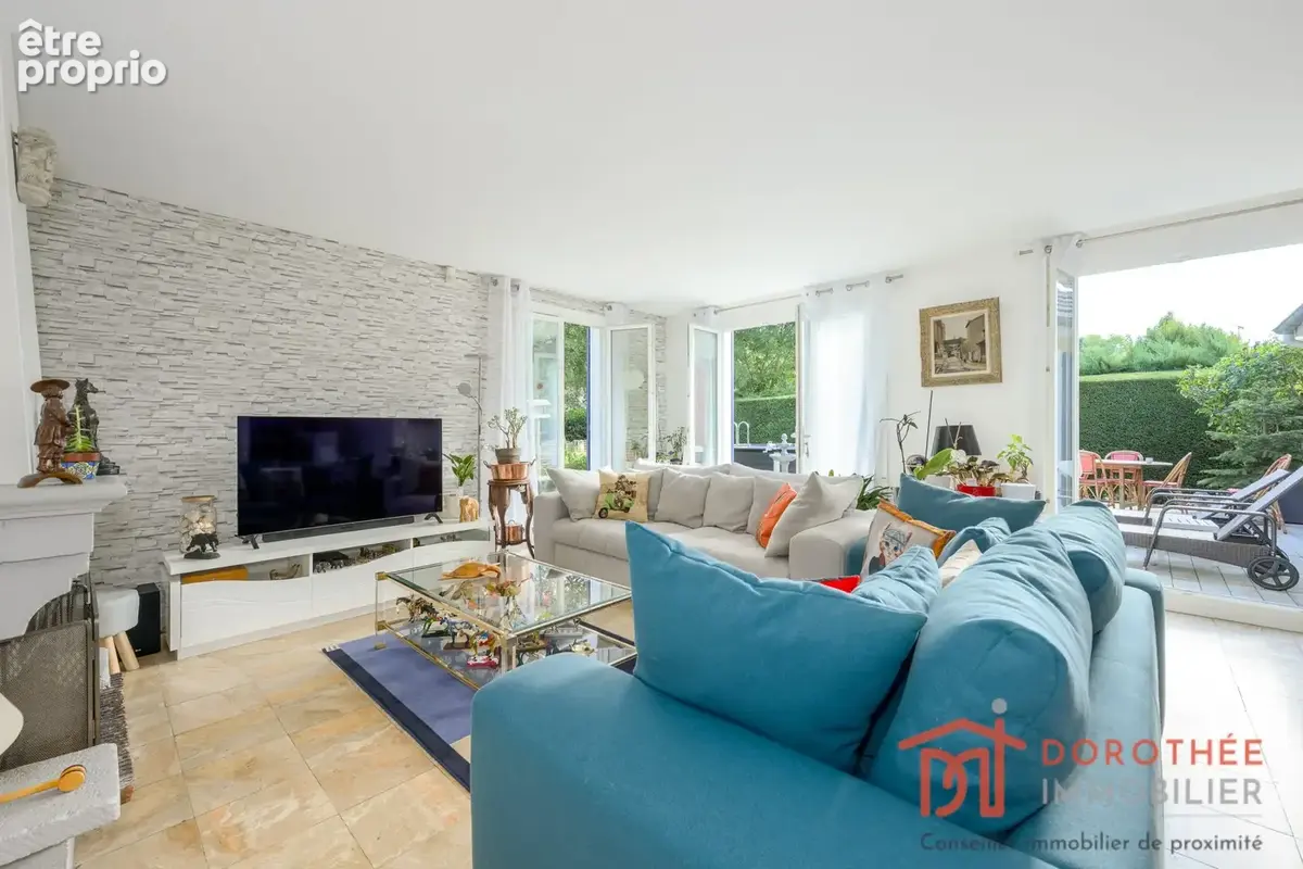 Maison 8 pièces 215 m² à vendre à Villecresnes (94440) - photo 4