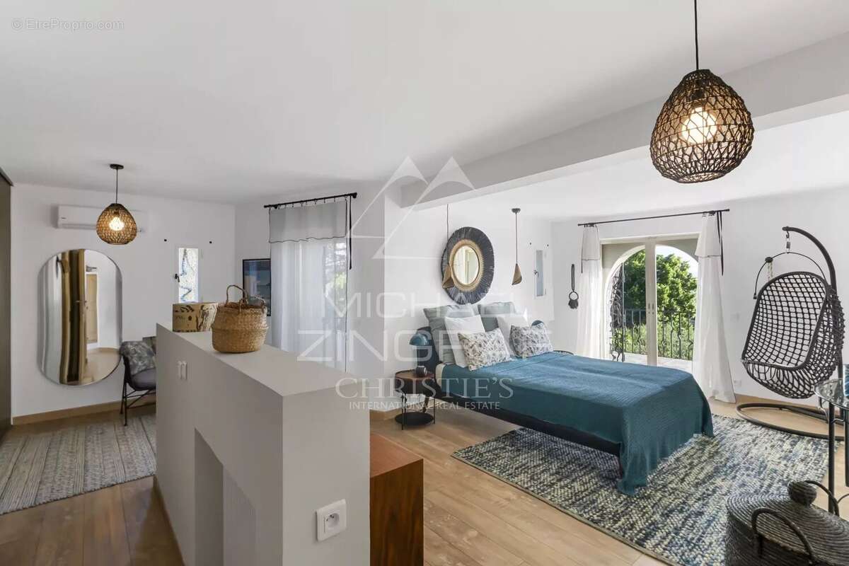 Maison à MOUGINS