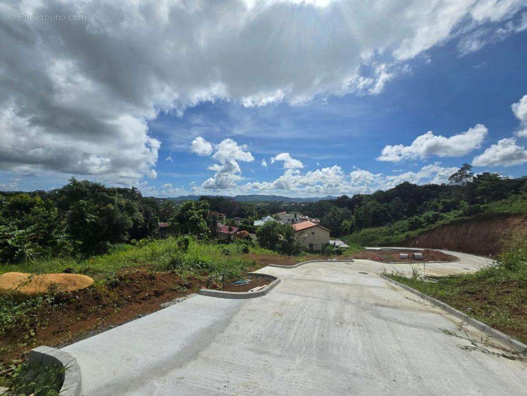 Terrain à FORT-DE-FRANCE