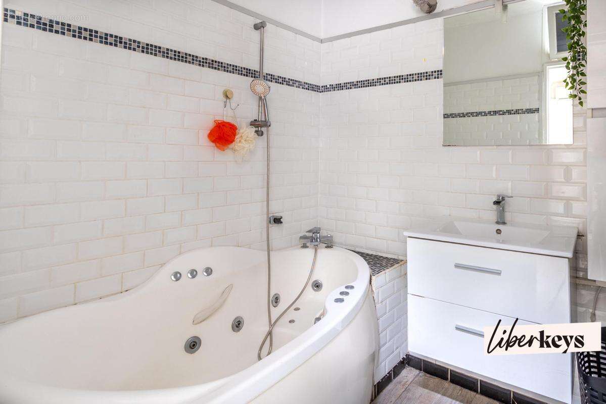 Maison à LA VALETTE-DU-VAR