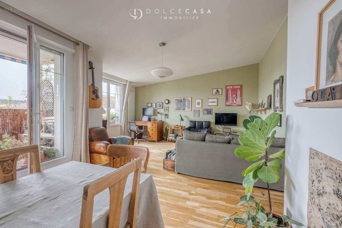 Appartement à LE PERREUX-SUR-MARNE