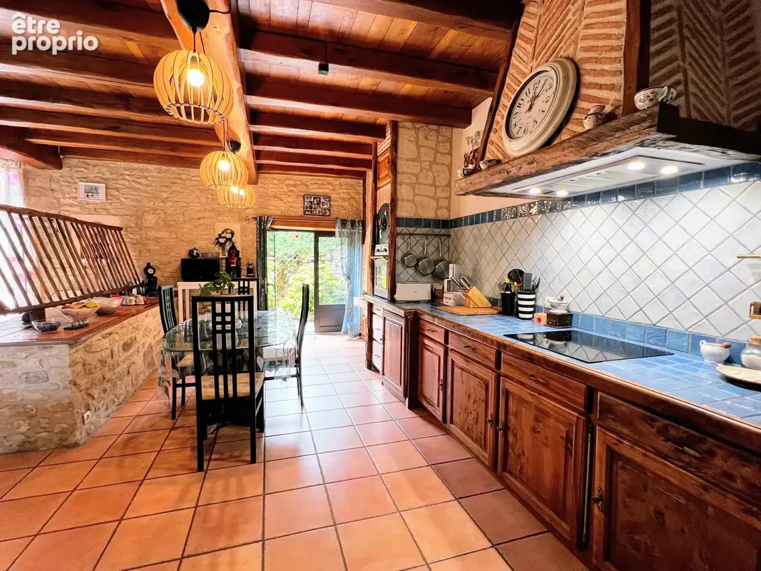 Maison en pierre pleine de caractère - photo 3