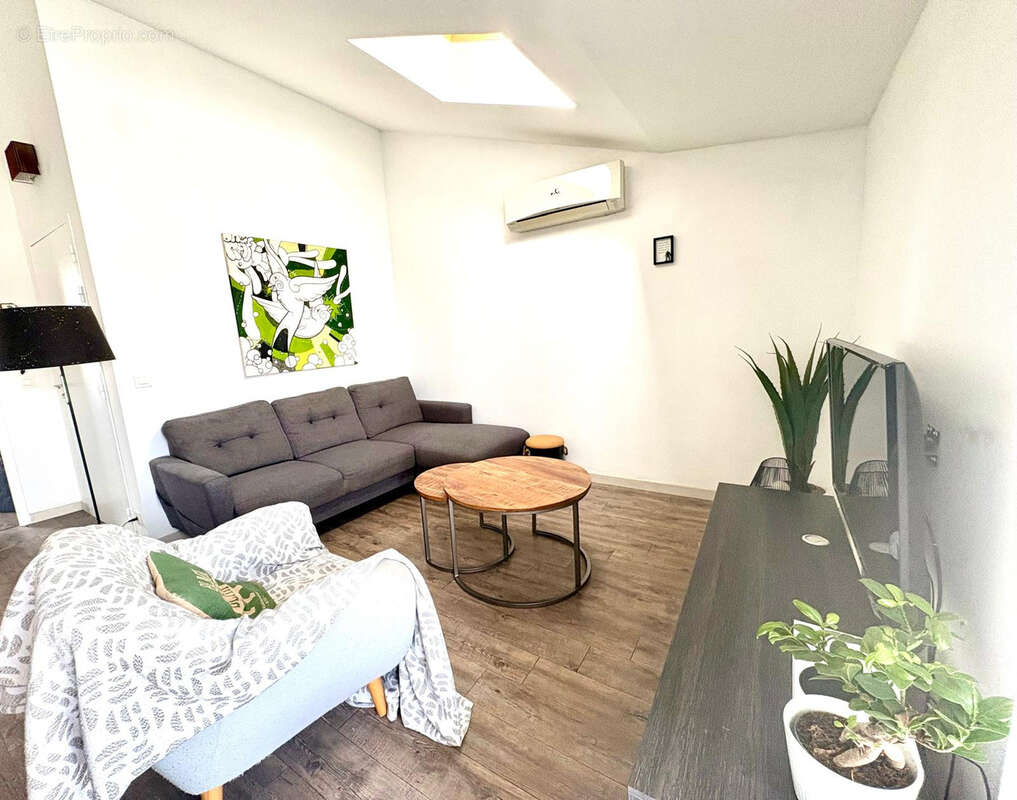 Appartement à PUGET-SUR-ARGENS