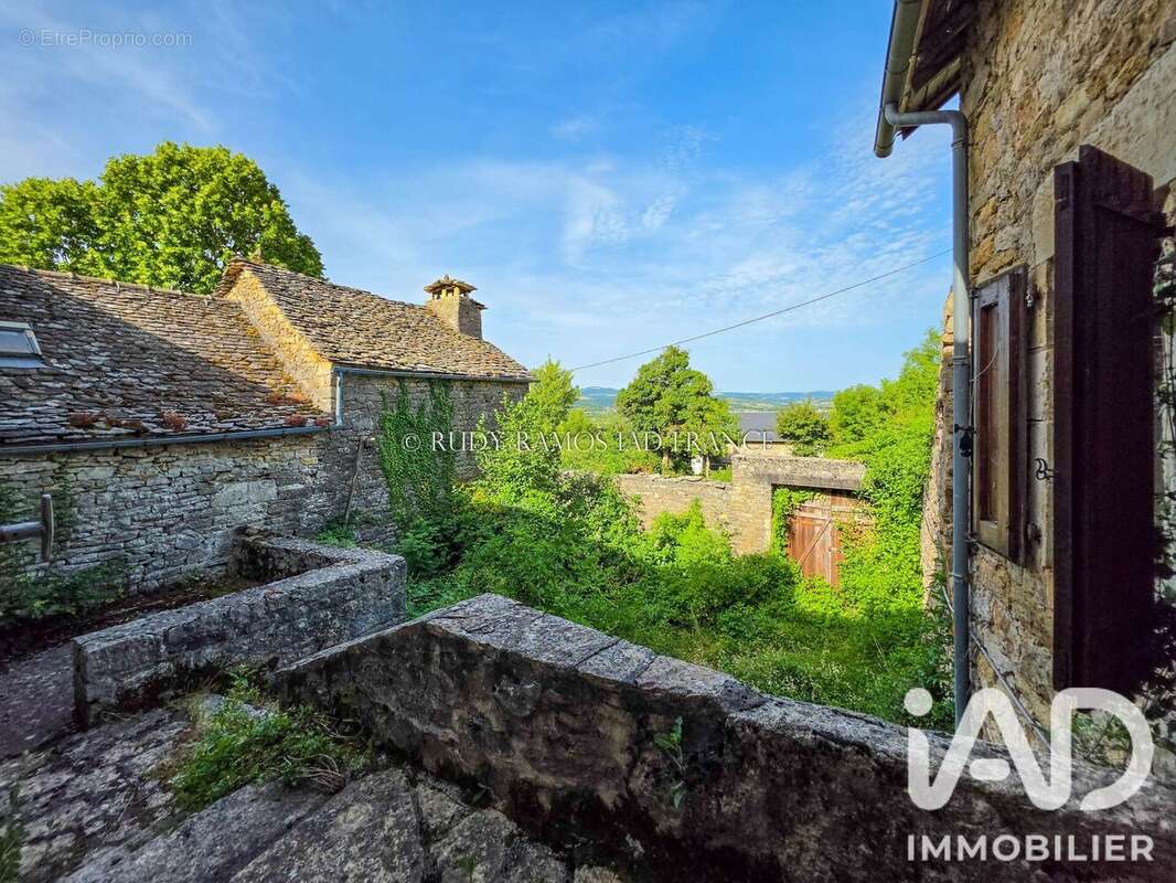 Maison 110 m² à Severac-Le-Chateau  - photo 7
