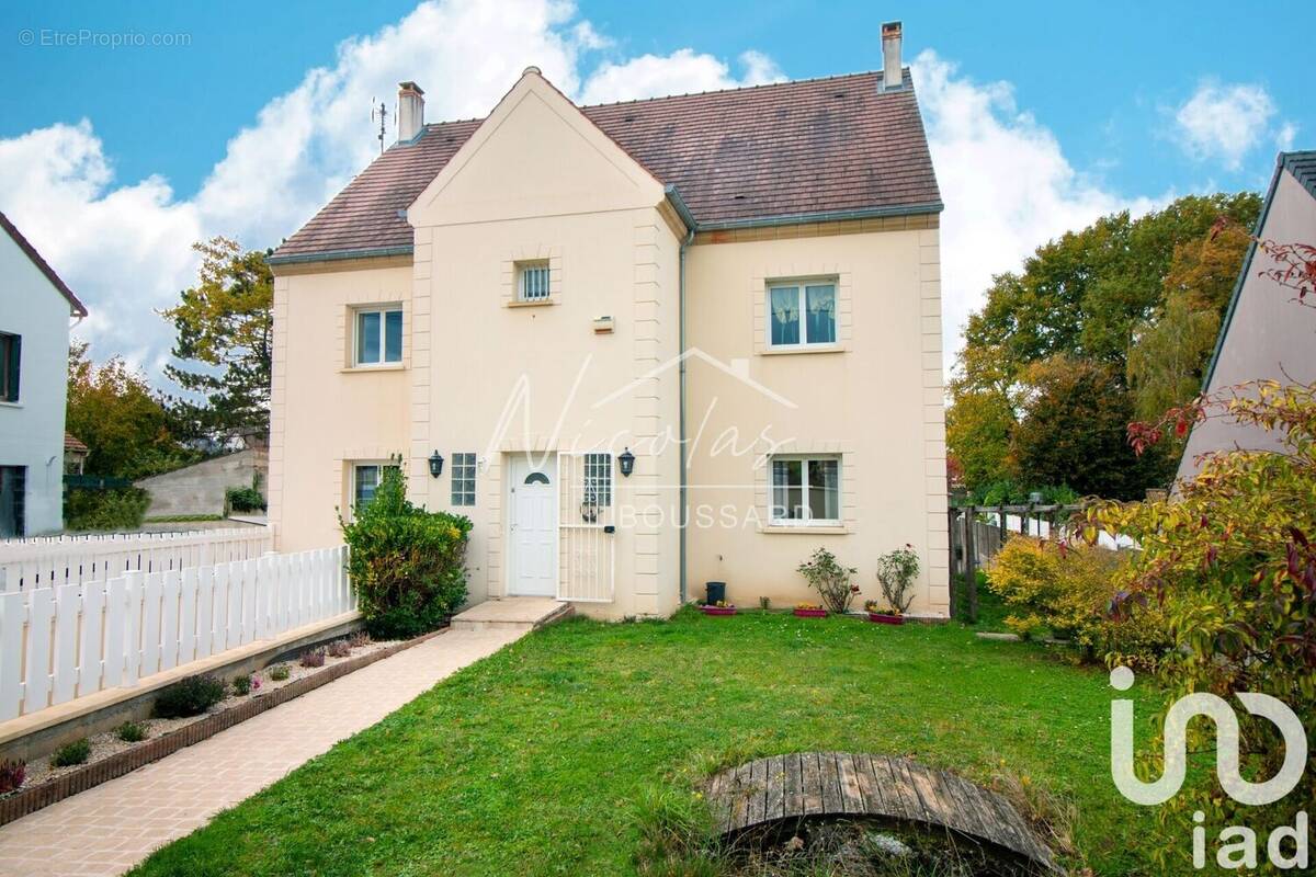 Photo 1 - Maison à CLAYE-SOUILLY