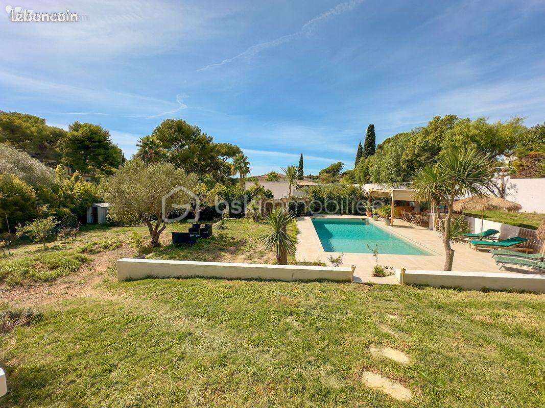 Maison individuelle de 220m2 avec 2 appartements - piscine - garage - jardin arbore - photo 3