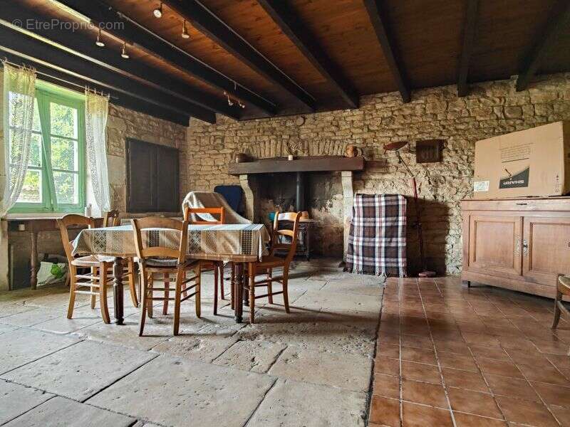 Maison à SAUZE-VAUSSAIS