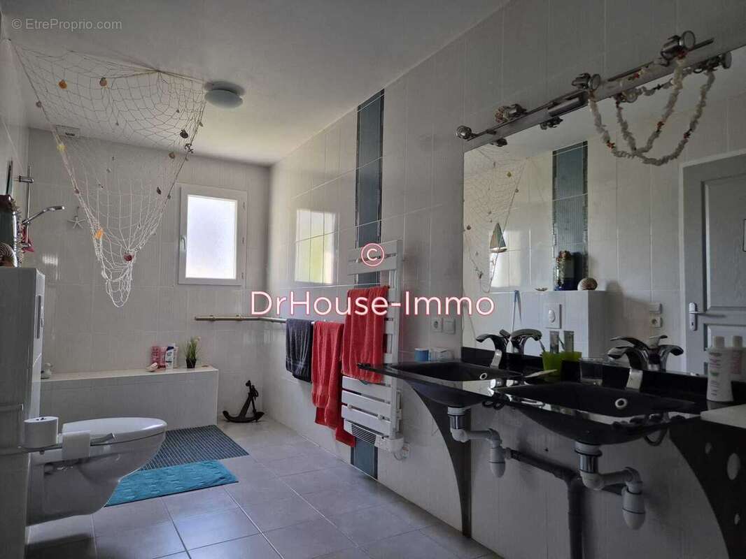 Maison 137 m² à Joue-Les-Tours  - photo 23