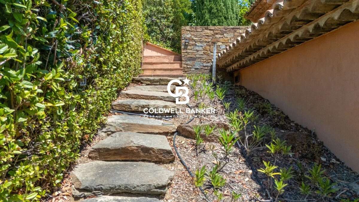 Une signature architecturale d'exception, entre élégance intemporelle et art de vivre - photo 17