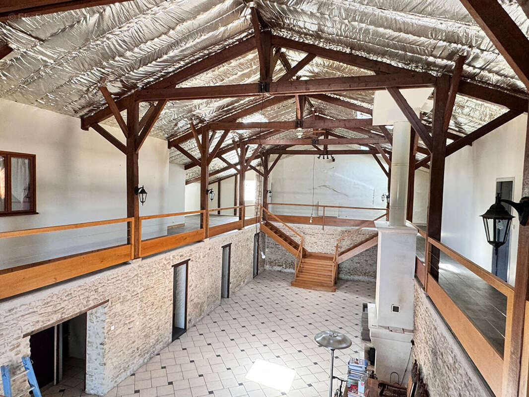 Maison Tonnay Charente 6 pièce(s) 470 m2 - photo 10