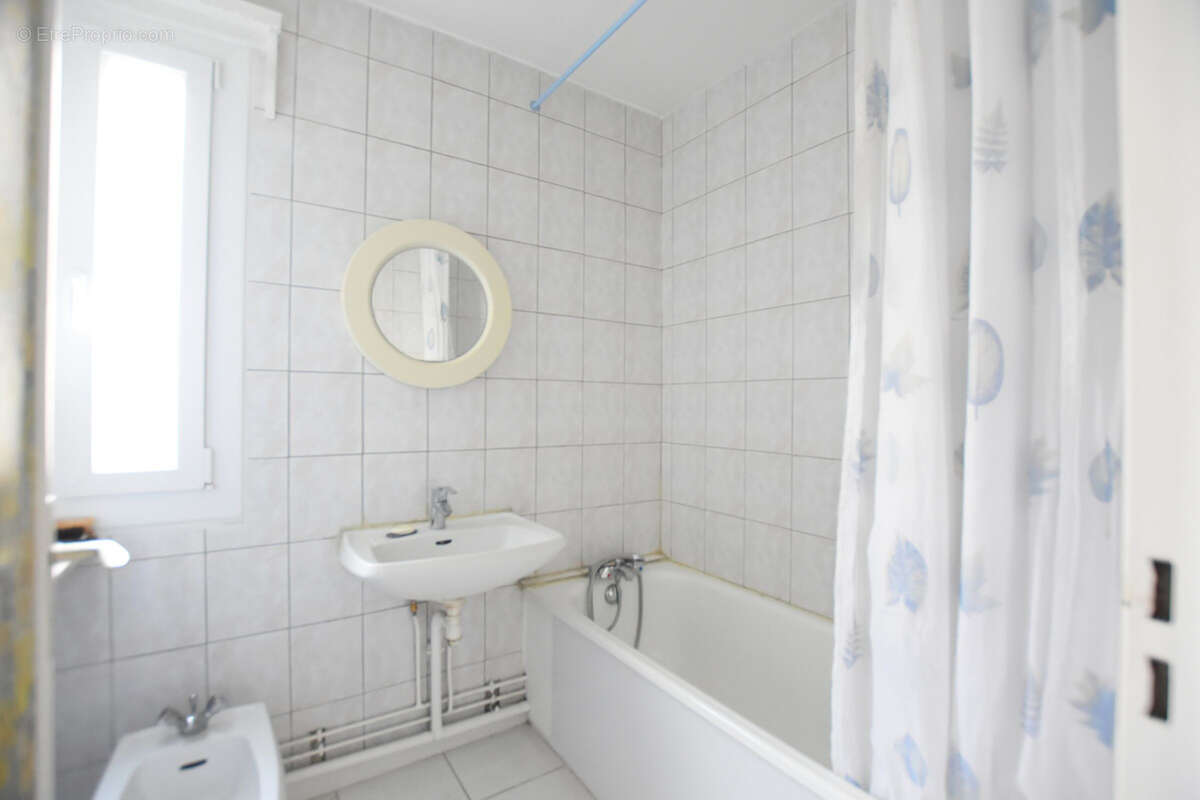 Appartement à LES ESSARTS-LE-ROI