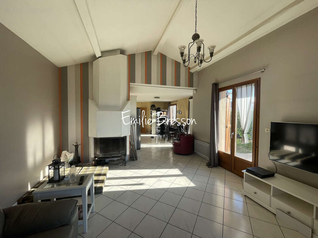 Maison 110 m² à Gaillac  - photo 6