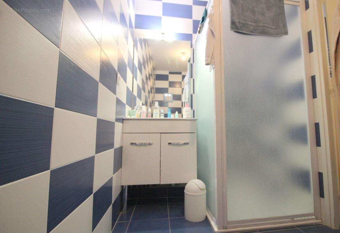 Appartement à RILLIEUX-LA-PAPE