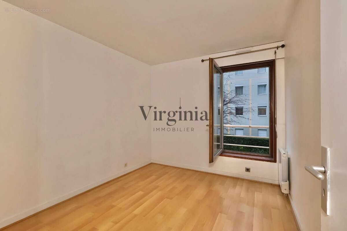 Appartement à CHARENTON-LE-PONT