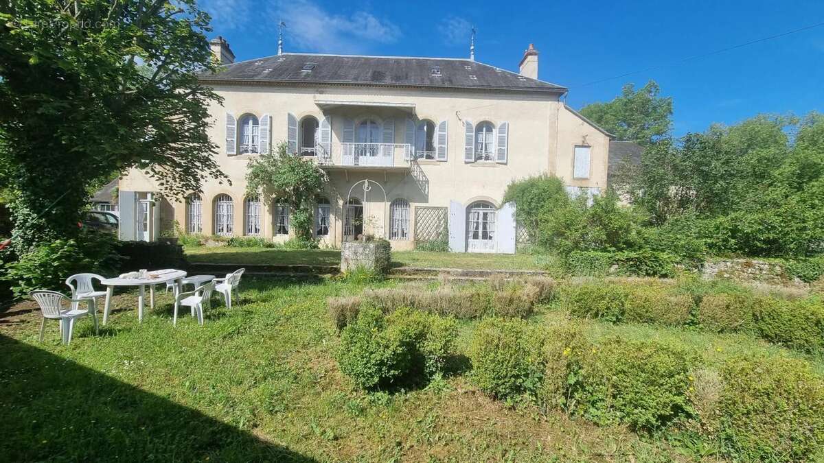 Maison à L'ISLE-SUR-SEREIN