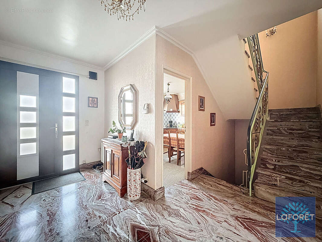 Maison à VIGNEUX-SUR-SEINE