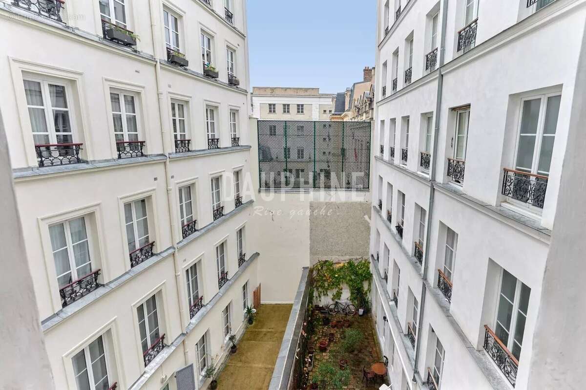 Appartement à PARIS-7E