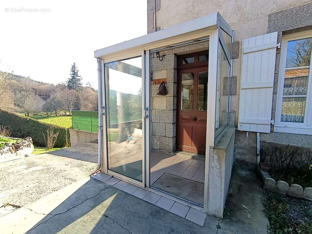 Maison à BASVILLE