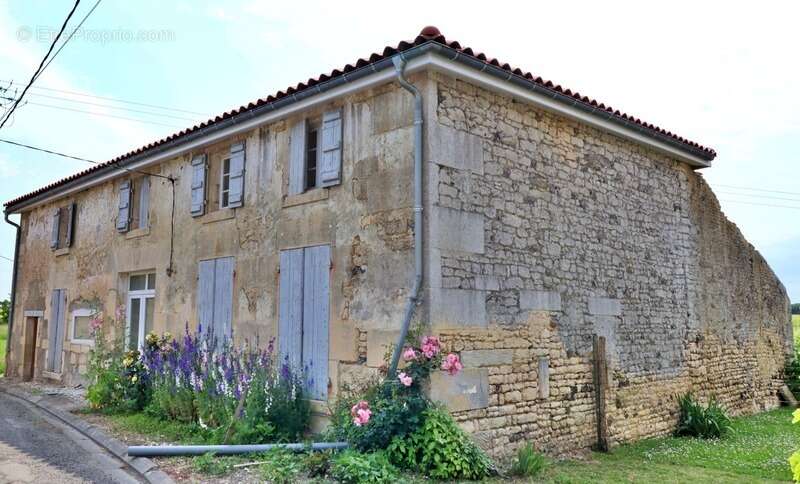 Longère de charme de 123m2 à rénover , vue degagee – potentiel gîte touristique - photo 13