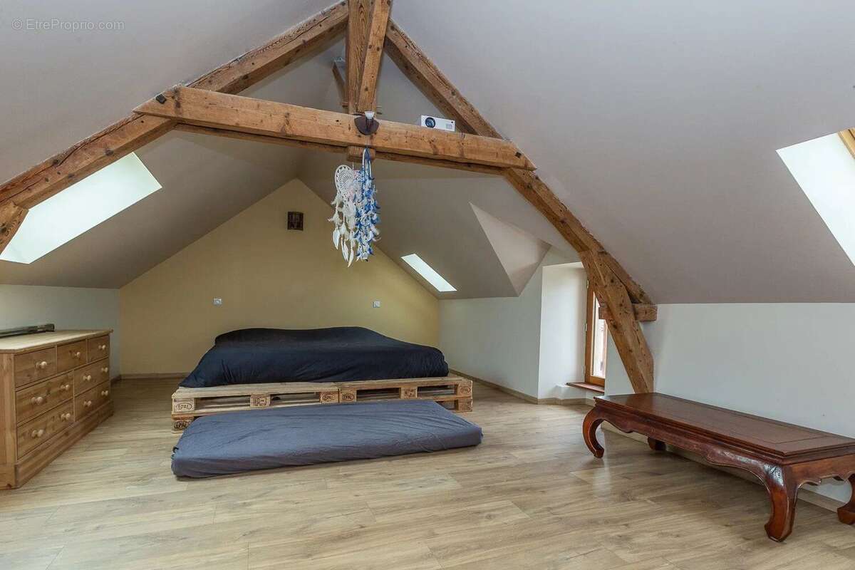 Maison à MONTALIEU-VERCIEU