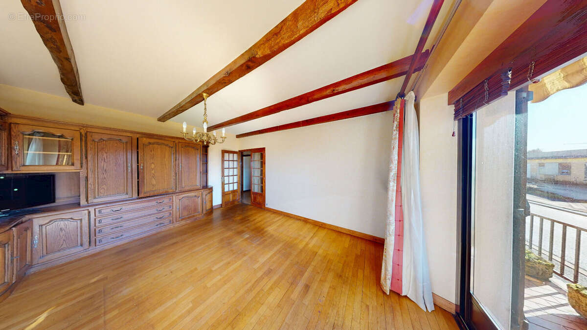 Maison à BARAQUEVILLE