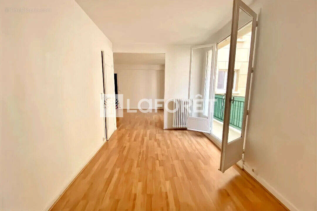 Appartement à PARIS-15E