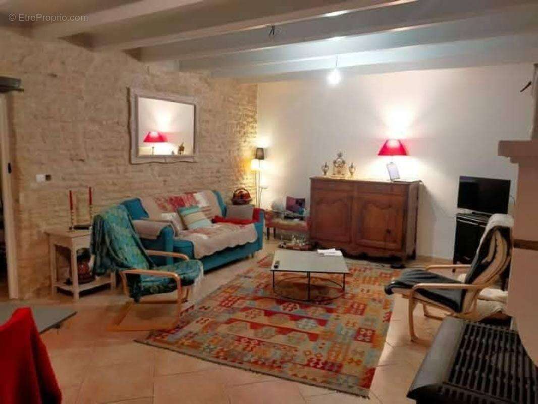CHARENTE/AIGRE. Maison en pierre rénovée, 3 chambres(poss 4) avec jardin clos 1169 m² (gite ou chambres d'hôtes) - photo 12